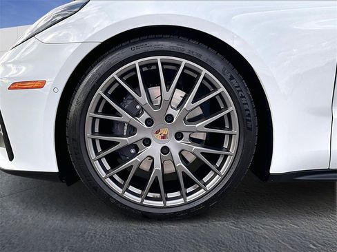 Used 2025 Porsche Panamera 4 image 11