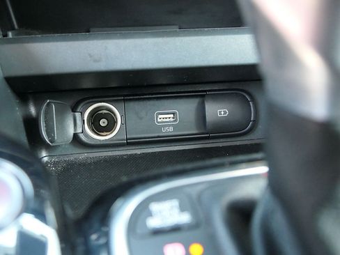 Used 2020 Kia Soul GT-Line Turbo FWD image 21