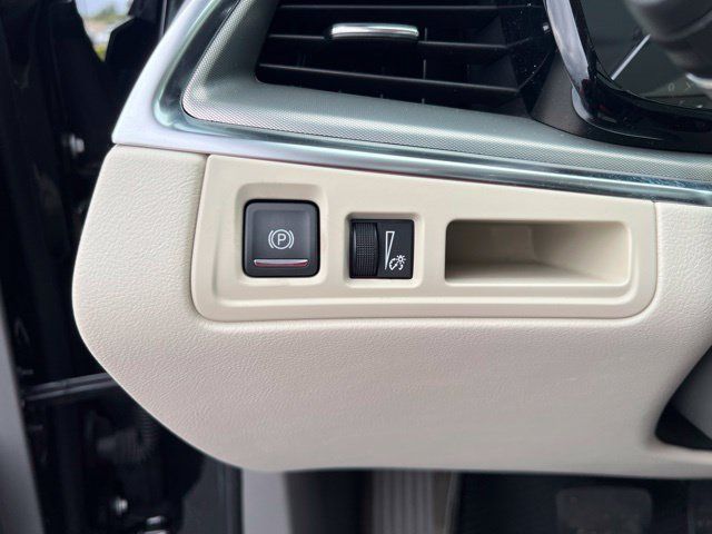 Used 2024 Cadillac XT5 Premium Luxury w/ LPO, Floor Liner Package AWD/4WD image 21