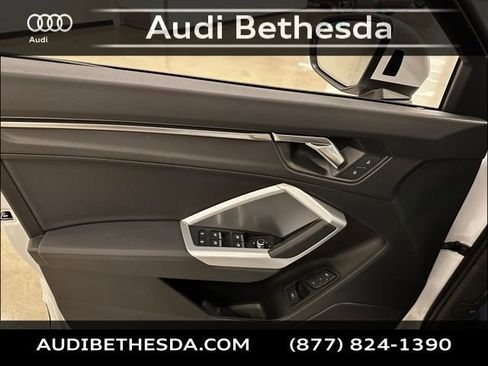 New 2025 Audi Q3 2.0T Premium image 13