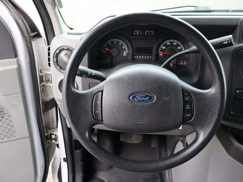 Used 2014 Ford E-450 and Econoline 450 Super Duty w/ Power Windows & Locks Group RWD image 21
