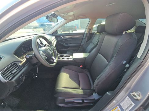 Used 2019 Honda Accord LX image 3