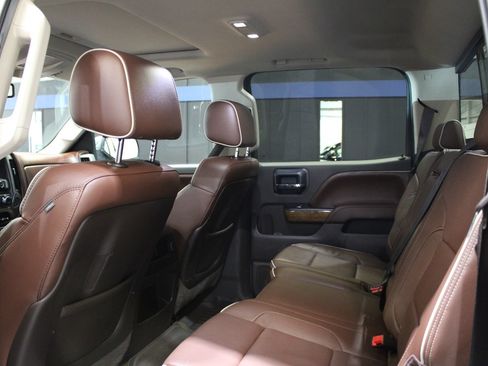 Used 2015 Chevrolet Silverado 1500 High Country w/ High Country Premium Package AWD/4WD image 17