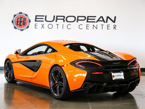 Used 2016 McLaren 570S Coupe RWD image 9