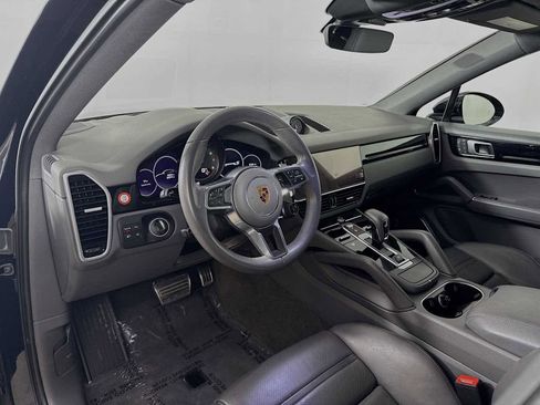 Used 2022 Porsche Cayenne S image 4