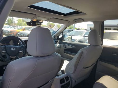 Used 2022 Honda Pilot Black Edition image 12