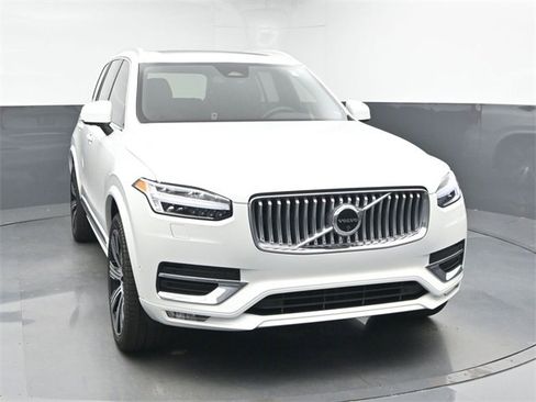 Used 2024 Volvo XC90 B6 Plus w/ Protection Package Premier image 2