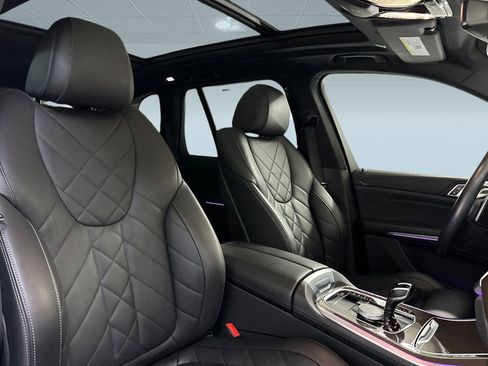 Used 2023 BMW X5 sDrive40i w/ Parking Assistance Package image 31