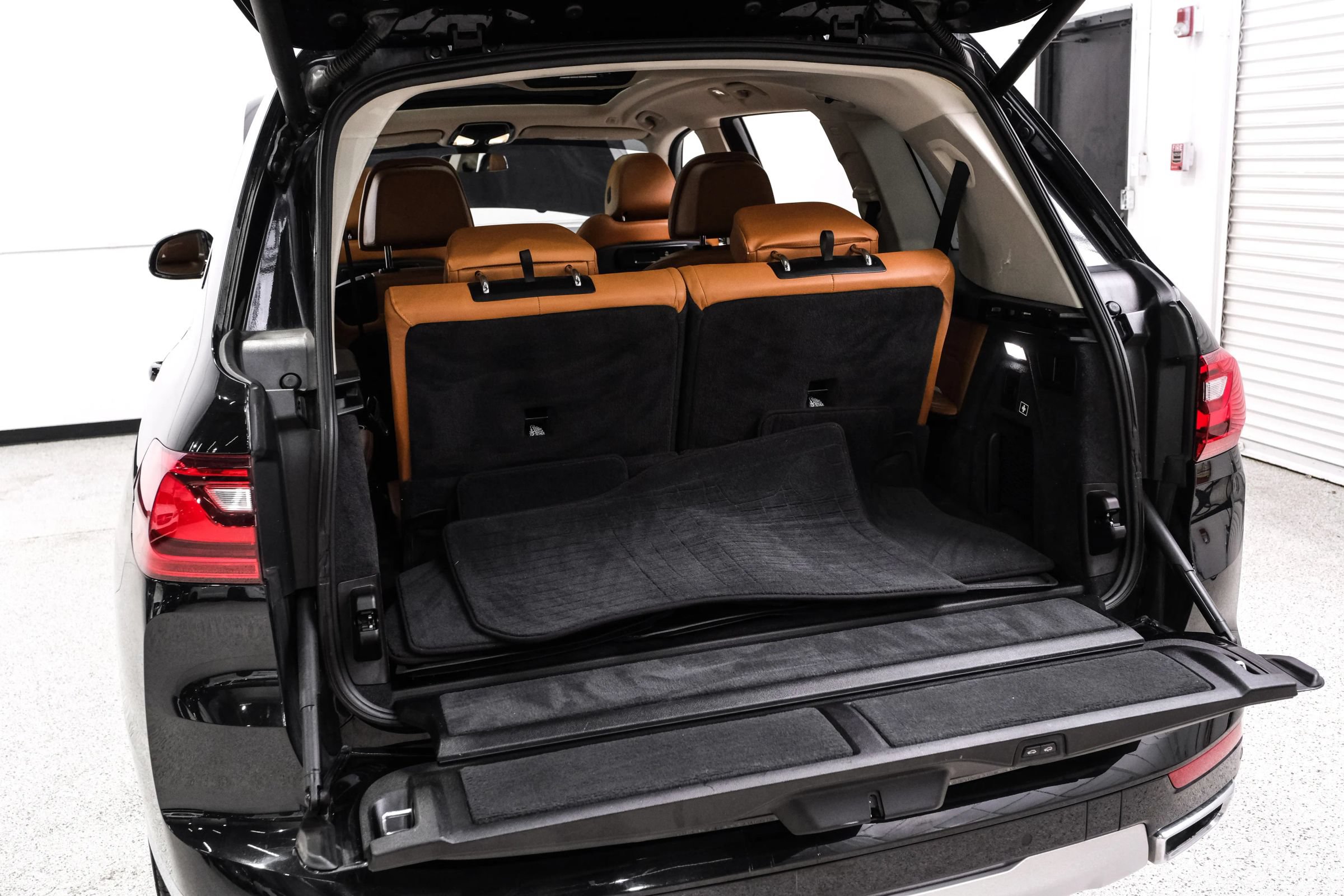 Used 2019 BMW X7 xDrive40i w/ Cold Weather Package AWD/4WD image 71