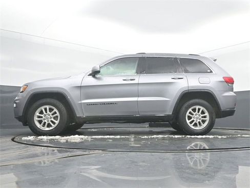 Used 2018 Jeep Grand Cherokee Laredo image 52