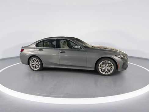New 2025 BMW 330i xDrive Sedan w/ Convenience Package image 9