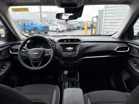 Used 2023 Chevrolet TrailBlazer LS image 11