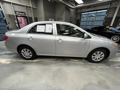 Used 2013 Toyota Corolla L image 21