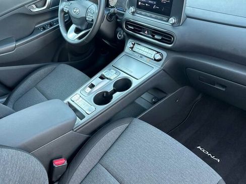 Used 2022 Hyundai Kona SEL w/ Convenience Package image 13