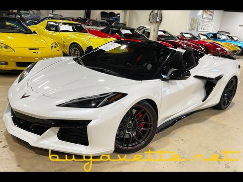 Used 2023 Chevrolet Corvette Z06 image 2