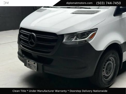 Used 2024 Mercedes-Benz Sprinter 2500 image 14