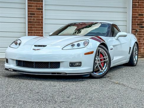 Used 2007 Chevrolet Corvette Z06 w/ Preferred Equipment Group RWD image 7