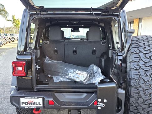 New 2026 Jeep Wrangler Unlimited Rubicon w/ Technology Group image 19