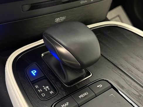 Used 2022 Lexus LS 500 w/ Luxury Package image 27