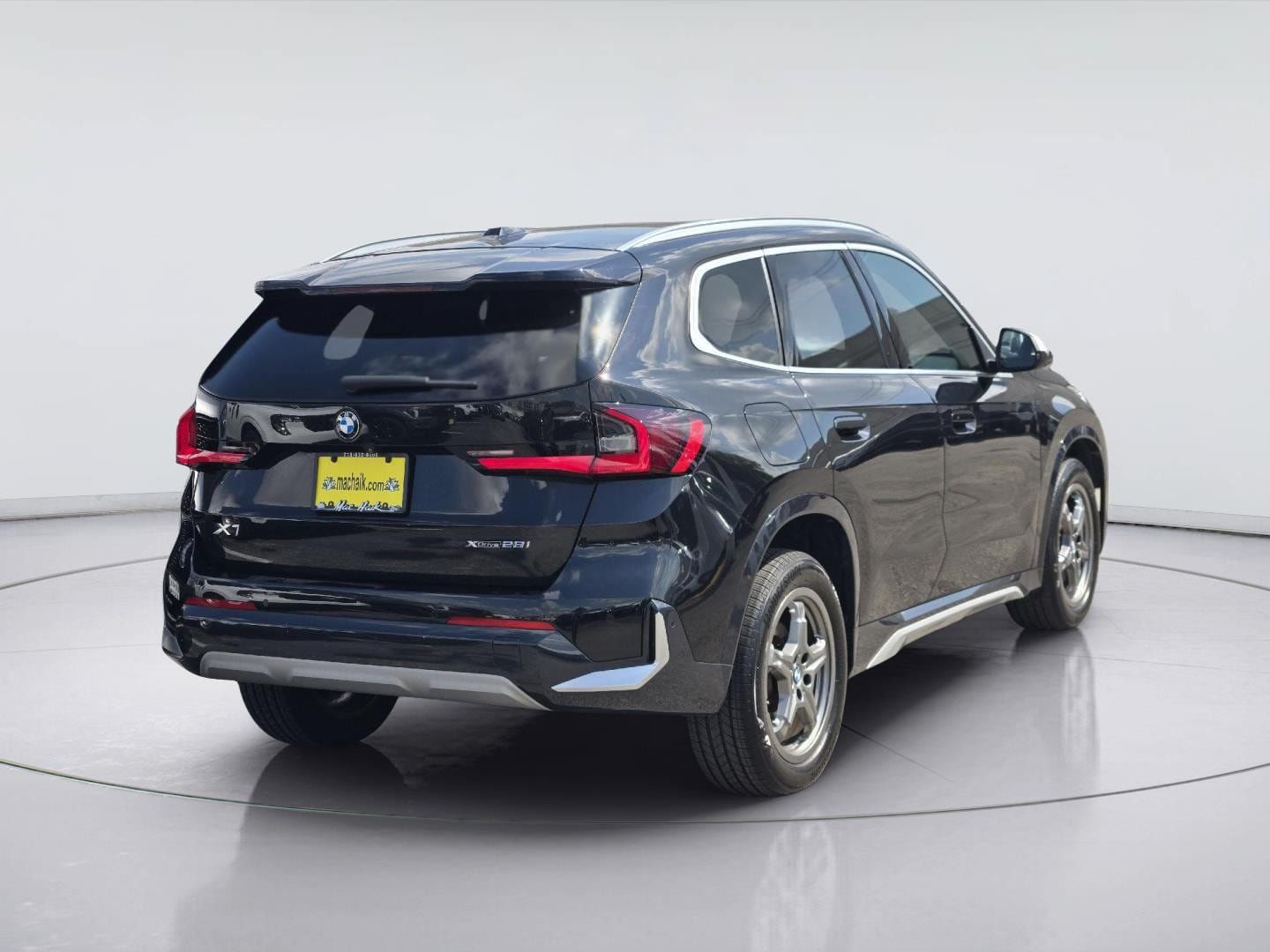 Used 2023 BMW X1 xDrive28i AWD/4WD image 8