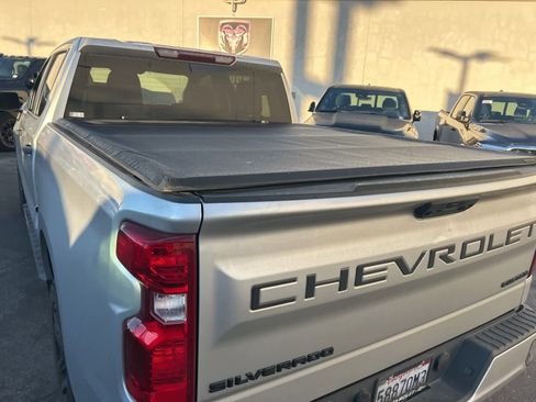 Used 2022 Chevrolet Silverado 1500 Custom image 18