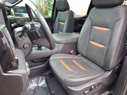 Used 2023 GMC Sierra 1500 AT4 w/ Technology Package image 14