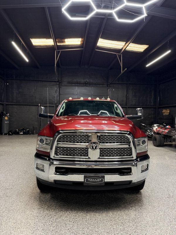 Used 2015 RAM 3500 Laramie AWD/4WD image 2