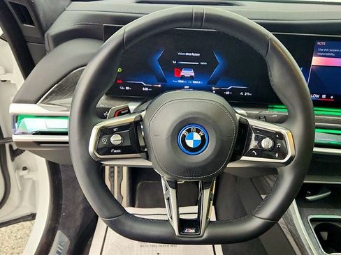 Used 2023 BMW i7 xDrive60 AWD/4WD image 14