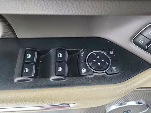 Used 2021 Ford Expedition Limited image 29