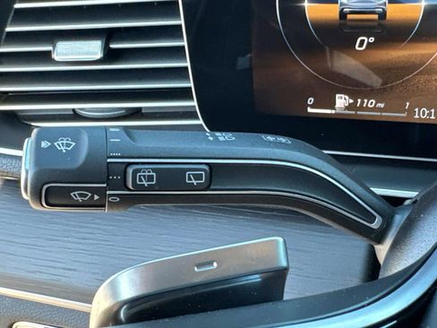 Used 2025 Mercedes-Benz GLE 350 4MATIC image 33