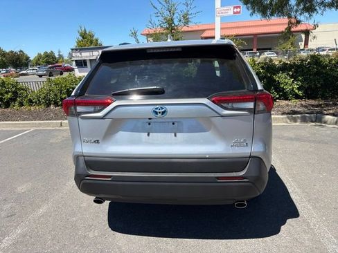 Used 2022 Toyota RAV4 XLE Premium AWD/4WD image 11