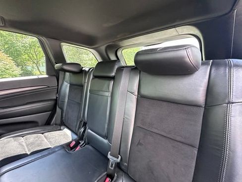 Used 2018 Jeep Grand Cherokee Altitude AWD/4WD image 11