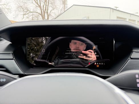 New 2026 GMC Acadia Elevation w/ LPO, Floor Liner Package AWD/4WD image 18