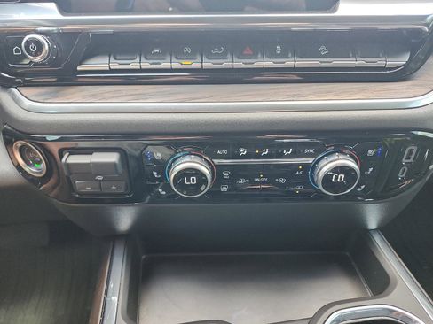 Certified 2025 GMC Sierra 1500 SLT w/ SLT Premium Package image 20