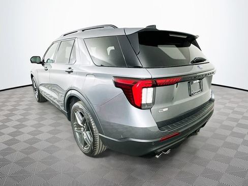 Used 2025 Ford Explorer ST AWD/4WD image 9