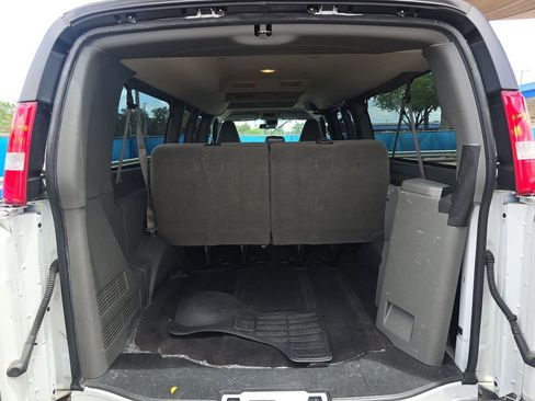 Used 2023 Chevrolet Express 3500 LT w/ LT Preferred Equipment Group RWD image 16