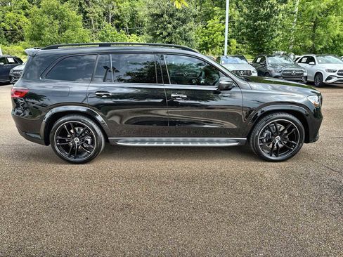 New 2026 Mercedes-Benz GLS 580 4MATIC image 10