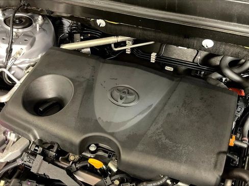 Used 2022 Toyota RAV4 XSE image 32