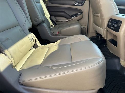 Used 2018 Chevrolet Tahoe LT image 16