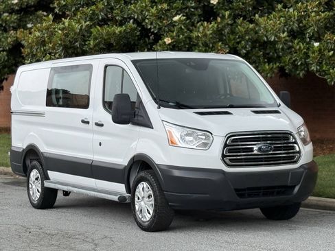 Used 2018 Ford Transit 250 130 Low Roof w/ Exterior Upgrade Package RWD image 3