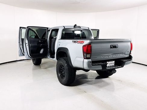 Used 2019 Toyota Tacoma TRD Off-Road w/ Technology Package image 23