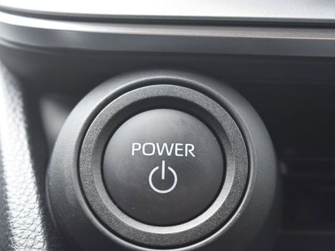 Used 2025 Toyota Prius XLE FWD image 28