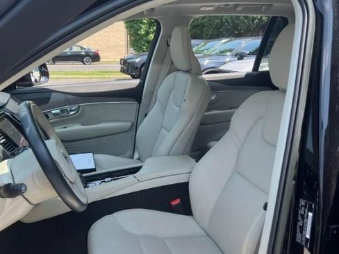 Used 2023 Volvo XC90 B6 Plus w/ Protection Package Premier AWD/4WD image 5