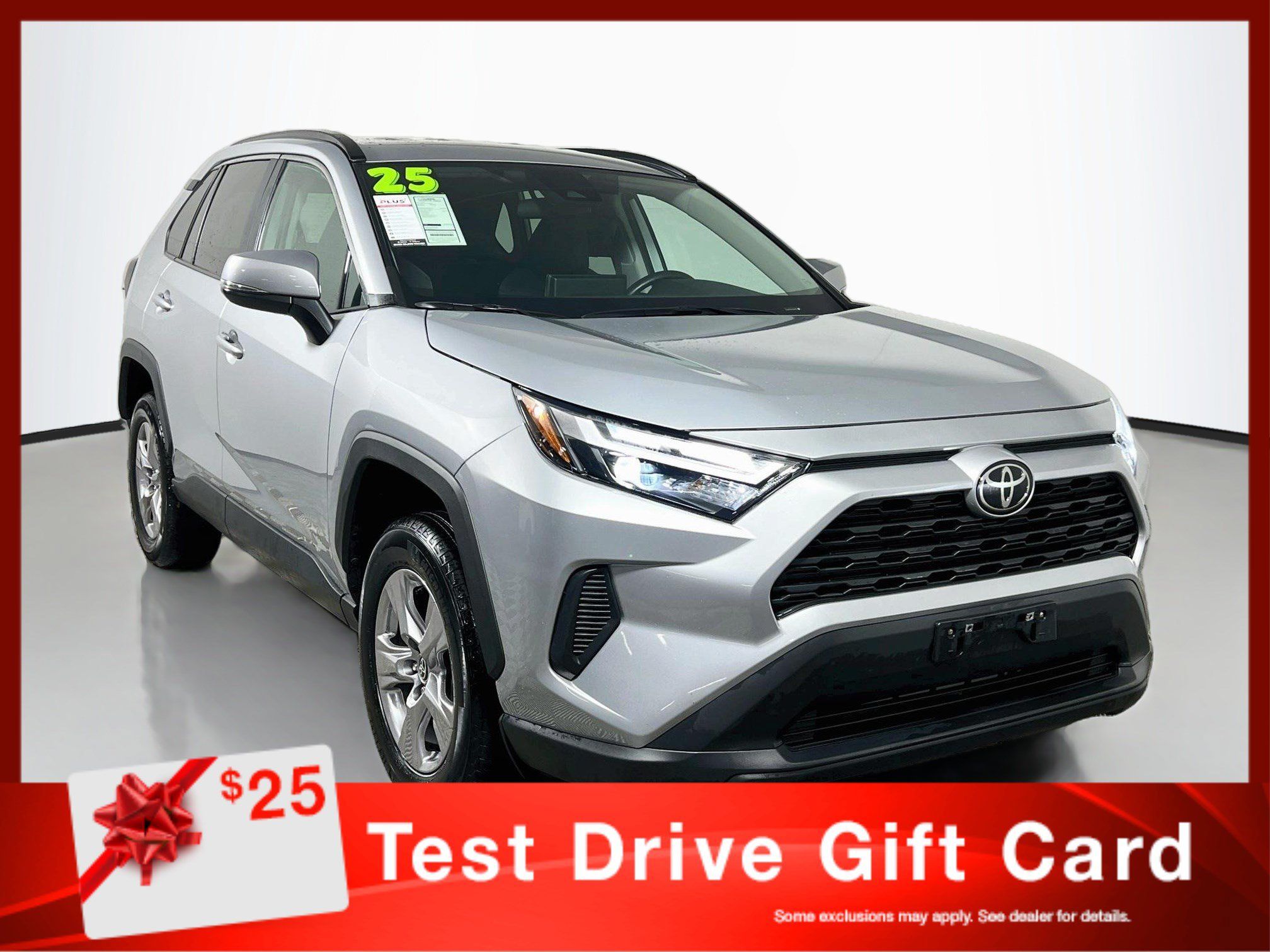 Used 2025 Toyota RAV4 XLE FWD image 1