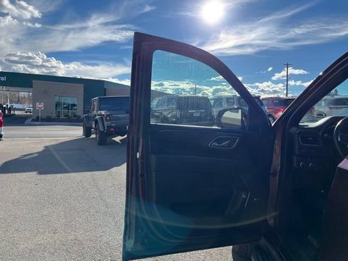 Used 2022 Chevrolet Tahoe LT AWD/4WD image 28