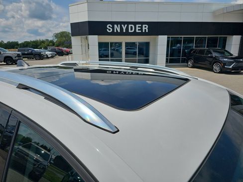 Used 2019 Chevrolet Equinox LT FWD image 9