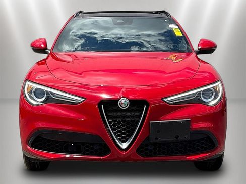 Used 2022 Alfa Romeo Stelvio Ti AWD/4WD image 2