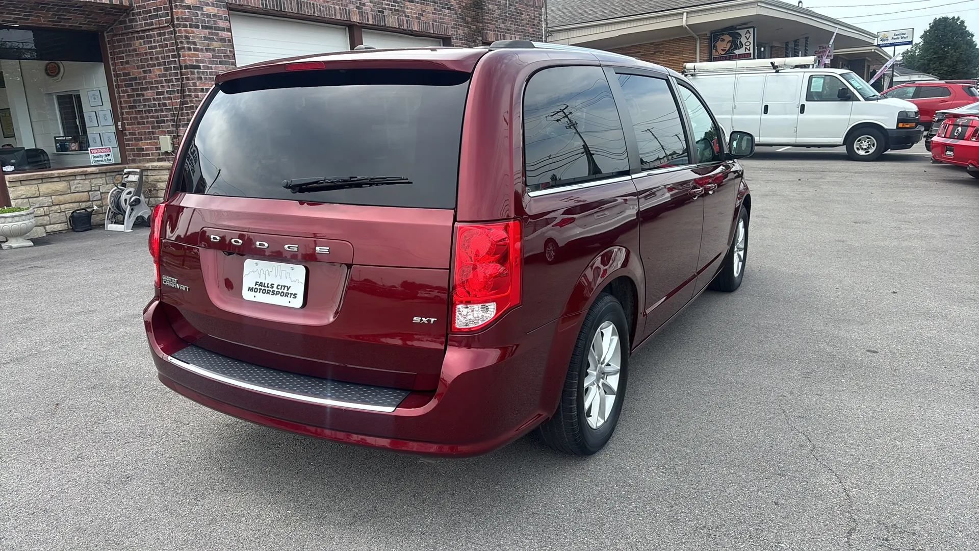 Used 2020 Dodge Grand Caravan SXT FWD image 13