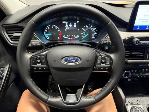 Used 2022 Ford Escape SE w/ SE Sport Appearance Package AWD/4WD image 34