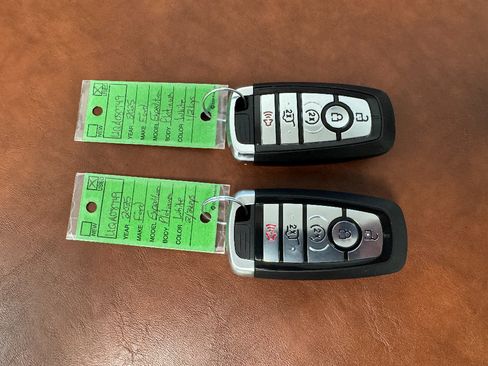 Used 2025 Ford Expedition Platinum AWD/4WD image 55